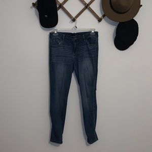 Dark wash skinny jeans